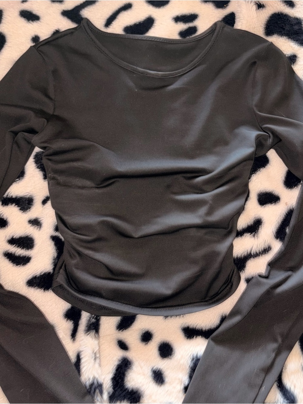 SHEIN Black Long-Sleeve Ruched Crewneck Top
